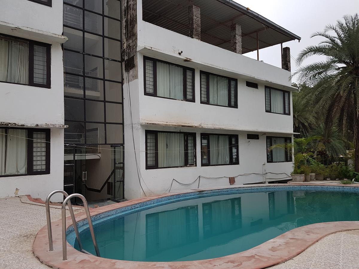 Hotel Raviji'S Retreat Ābu Exteriör bild