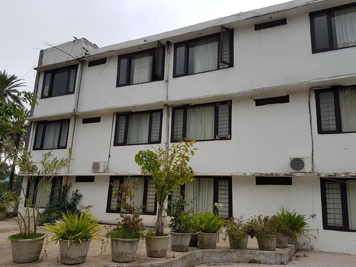 Hotel Raviji'S Retreat Ābu Exteriör bild