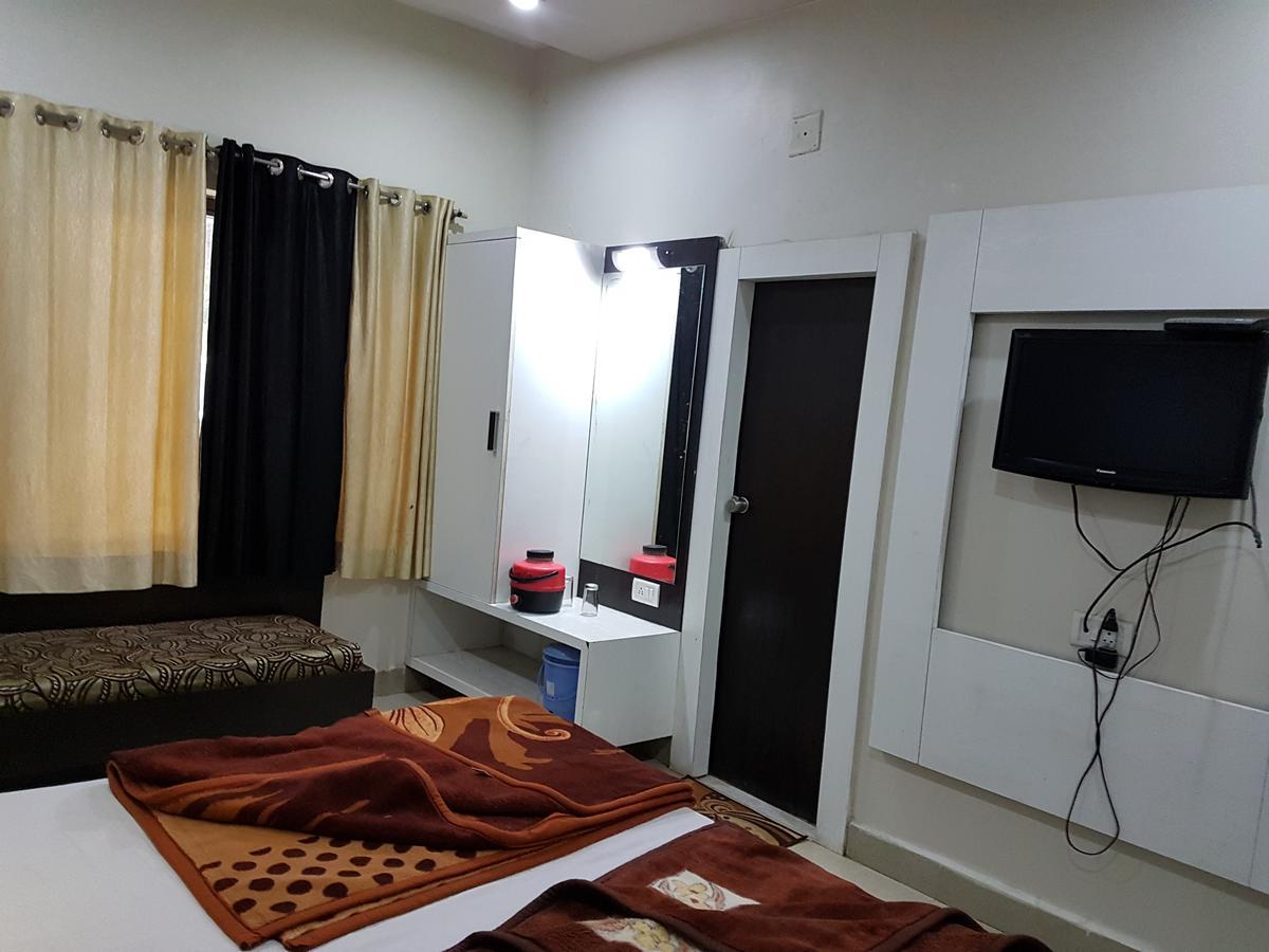 Hotel Raviji'S Retreat Ābu Exteriör bild